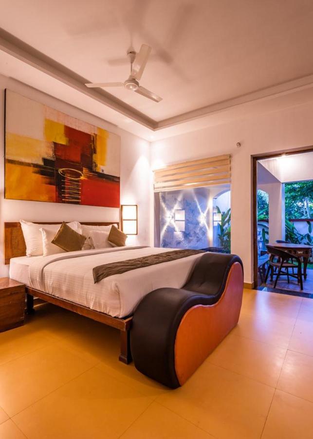 Over The Hill Poovar Exterior photo