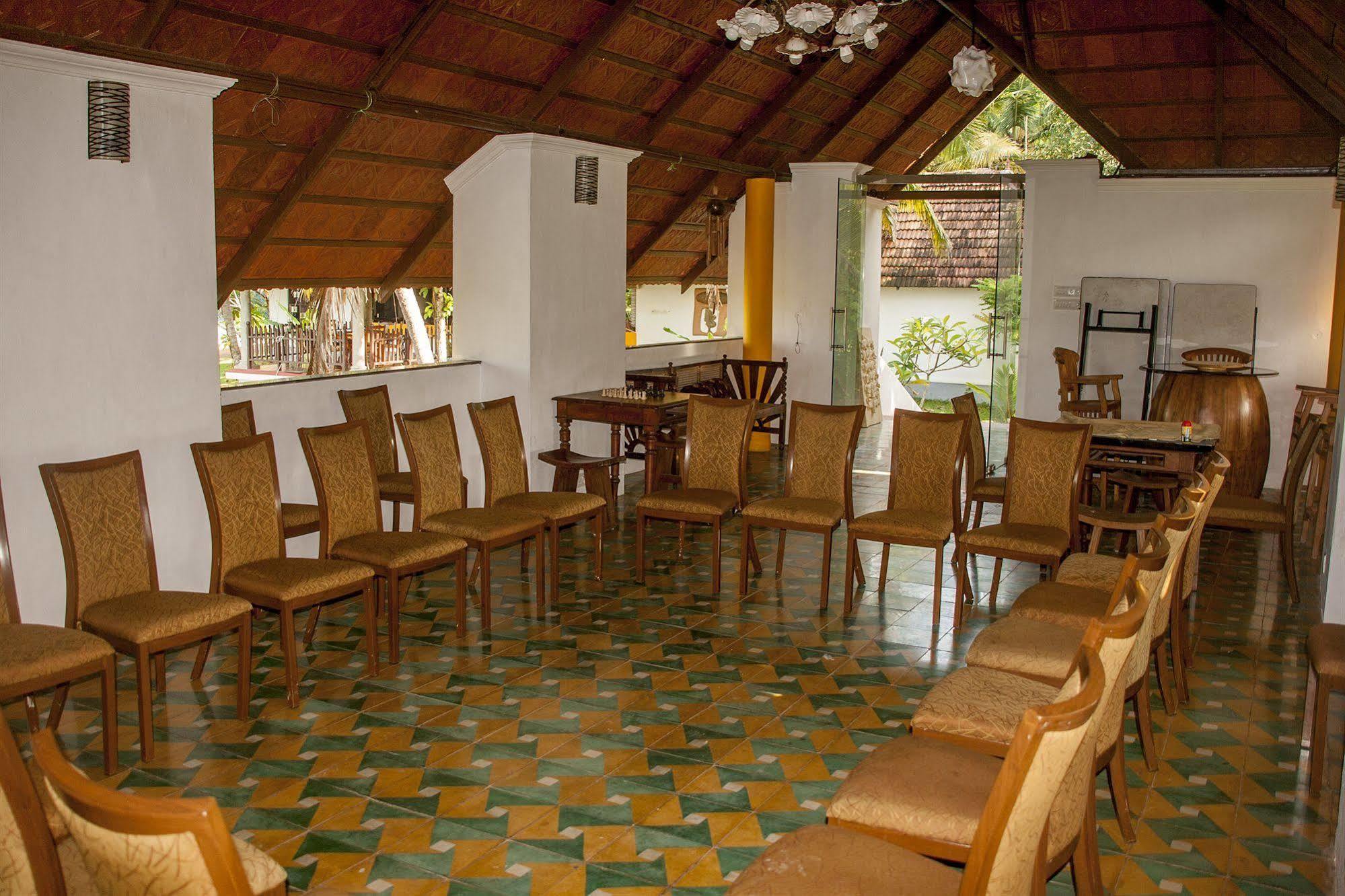 Over The Hill Poovar Exterior photo