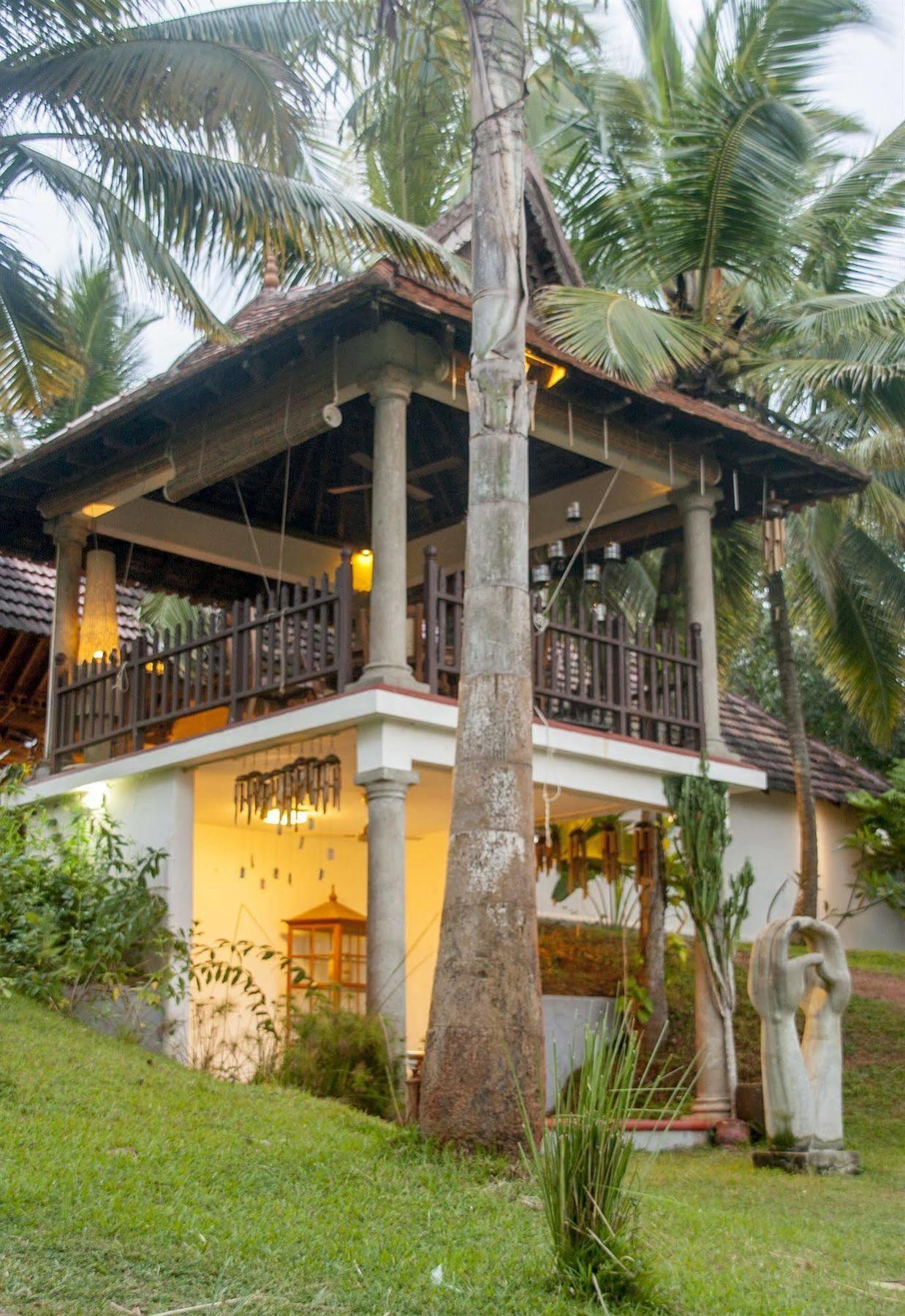 Over The Hill Poovar Exterior photo