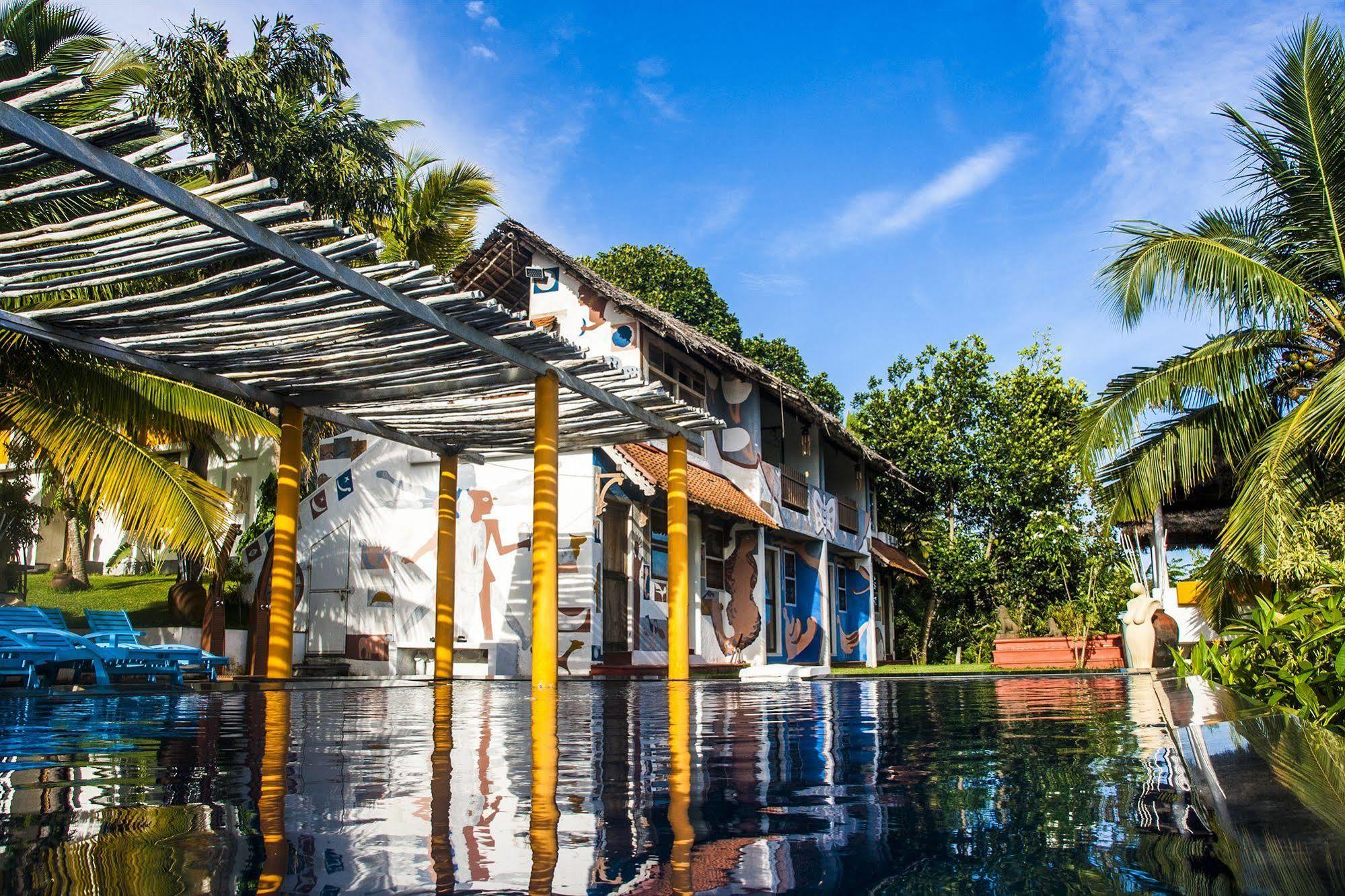 Over The Hill Poovar Exterior photo