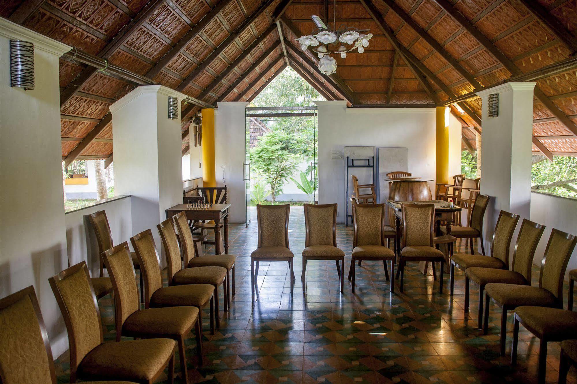 Over The Hill Poovar Exterior photo